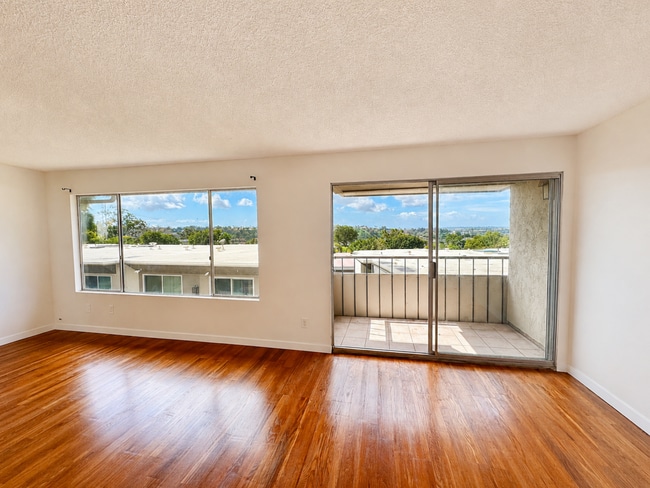 Building Photo - 6337 Caminito Andreta
