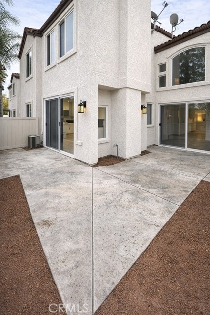 Building Photo - 1048 Explanada St