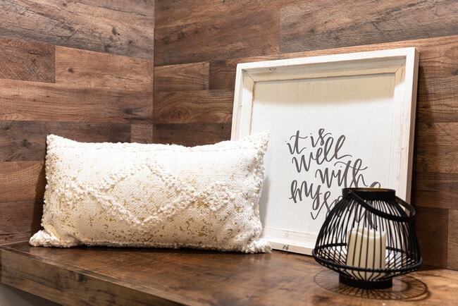 Building Photo - 1043 Grand Jct Dr