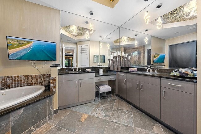 Building Photo - 279 Carina Dr