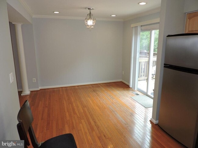 Building Photo - 12823 Kitchen House Way