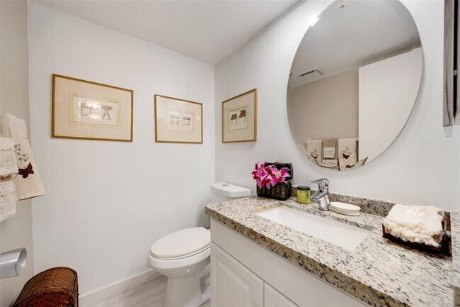 Building Photo - 800 Cypress Grove Dr