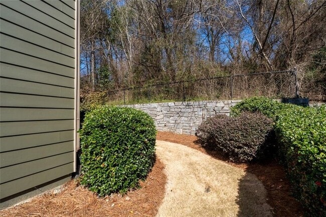 Building Photo - 2532 Village Creek Landing SE