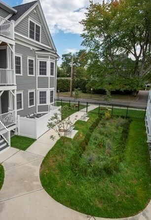 Building Photo - 5 Pomeroy Ter