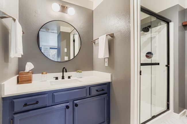 Building Photo - 77 Galen St