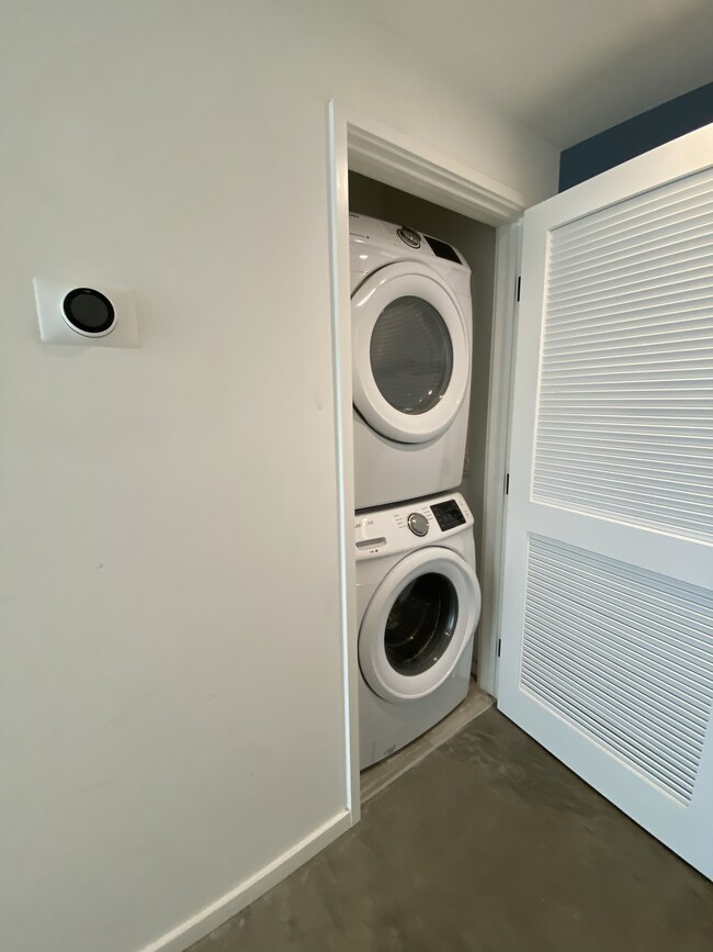 Laundry in unit. - 9821 Hannum Dr