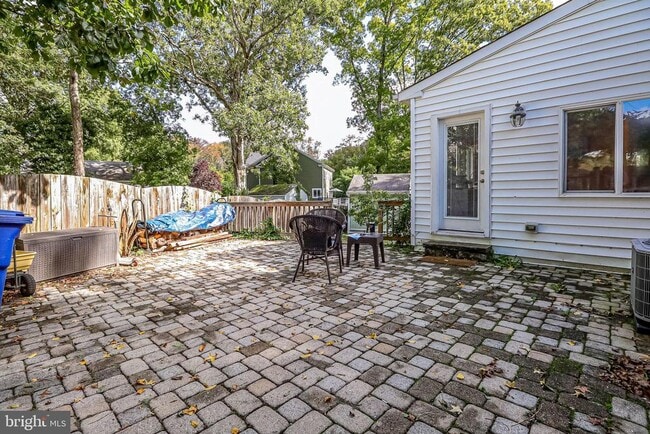 Building Photo - 8113 Carlyle Pl