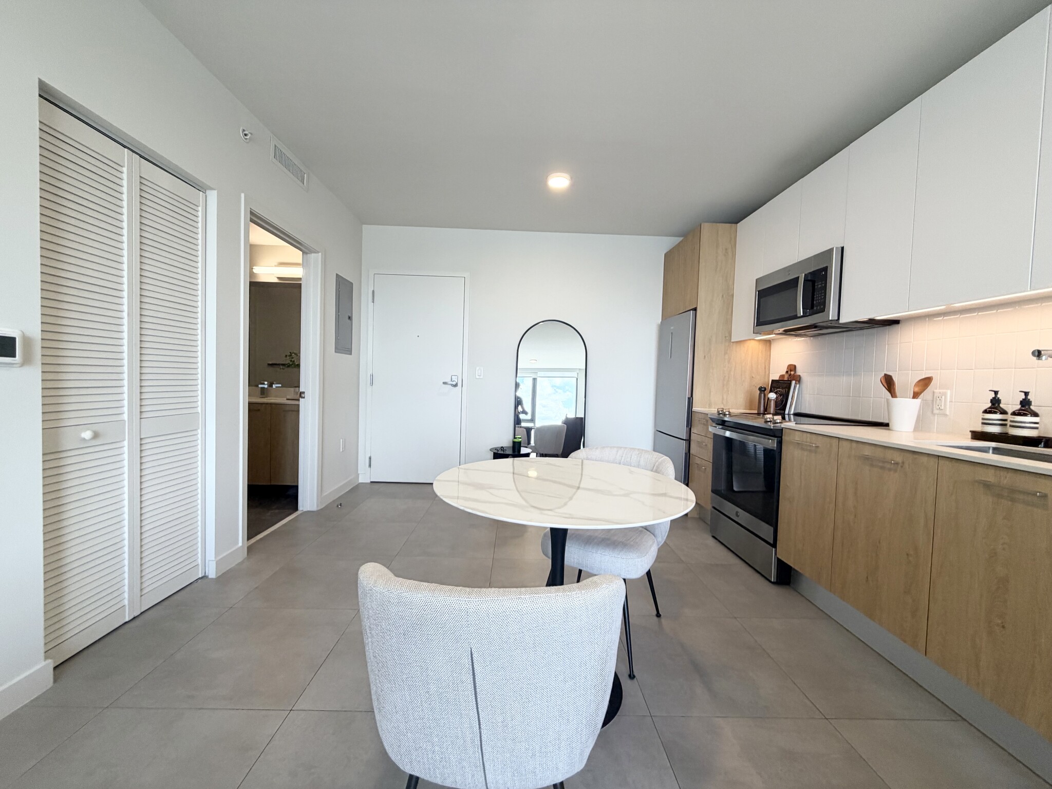 Building Photo - 168 NW 30th St