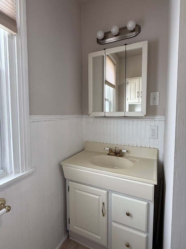 Building Photo - 1113 Lafayette Ave