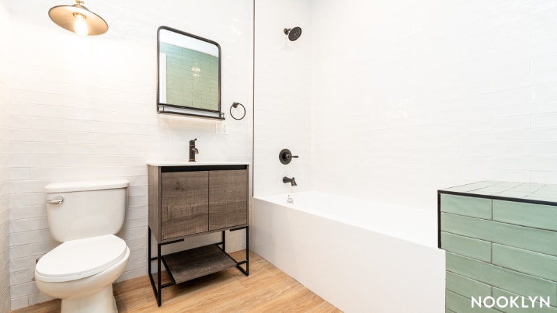 Building Photo - 255 18th St