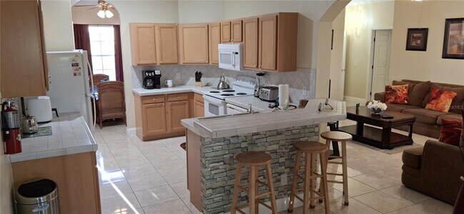 Building Photo - 500 Orista Dr