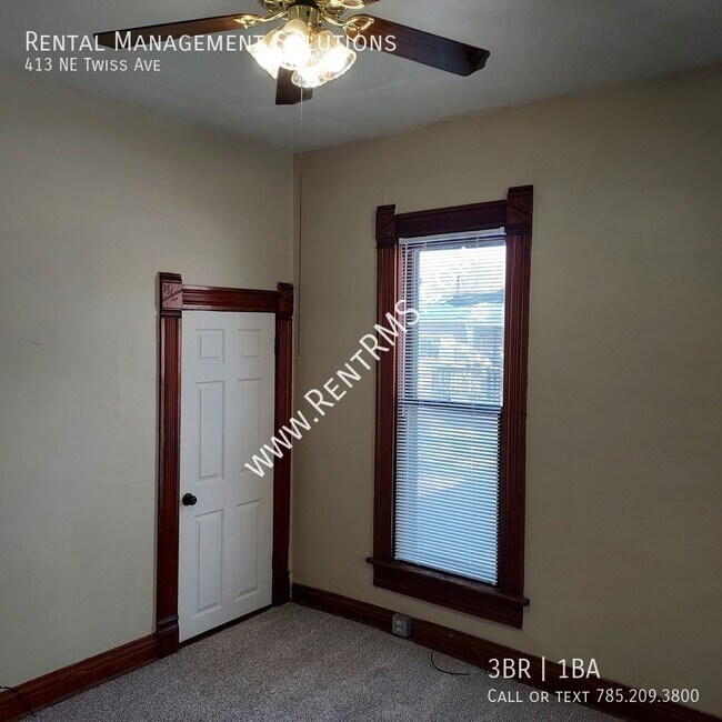 Building Photo - 413 NE Twiss Ave