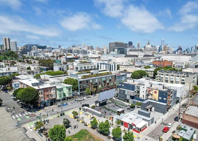 Building Photo - 450 Hayes St