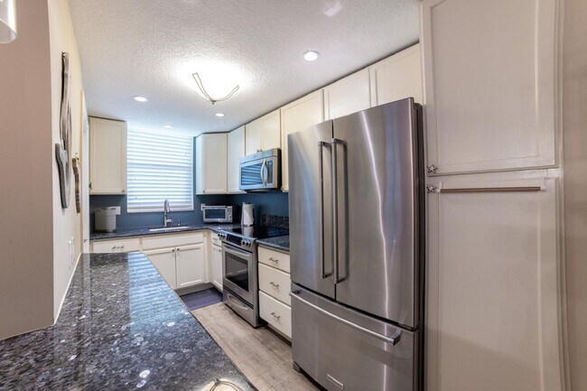 Building Photo - 109 Paradise Harbour Blvd