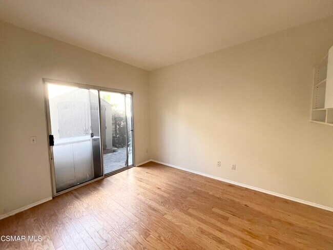 Building Photo - 1816 Golden Oak St