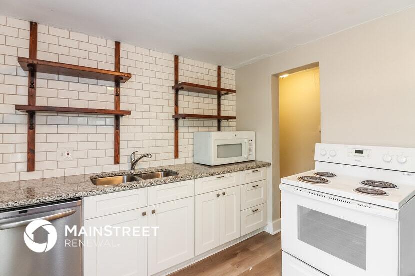 Building Photo - 8067 Norwich Dr