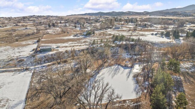 Building Photo - 306 Lona Dr