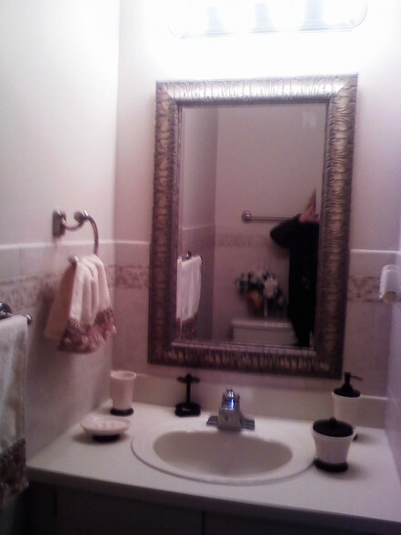 Building Photo - 227 Lindsey Ct