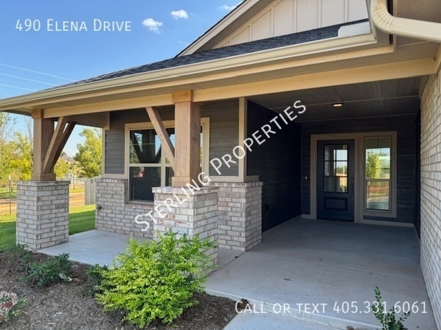 Building Photo - 490 Elena Dr