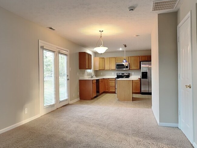 Building Photo - Price Reduction!