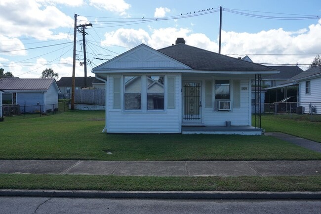 Building Photo - Comfortable One-Level Living in a Prime Lo...
