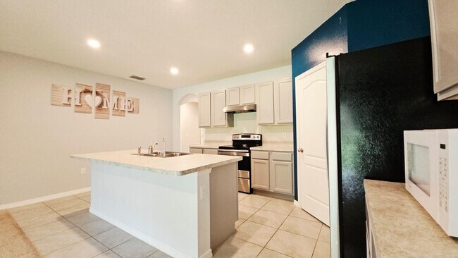 Building Photo - 3639 Scarlet Oak Dr