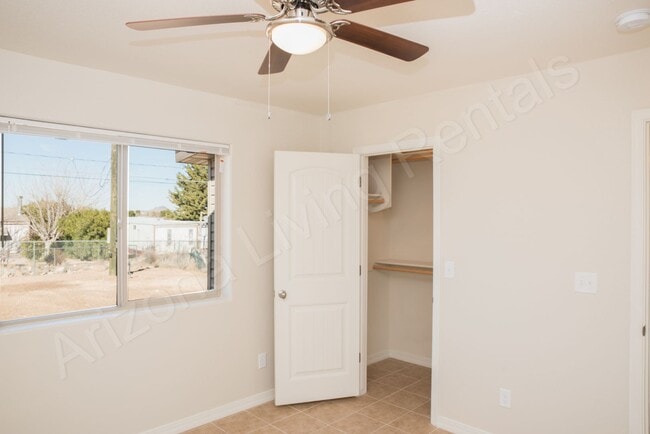 Building Photo - CUTE 1 BEDROOM HOME