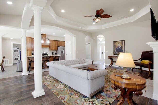 Building Photo - 6028 Sundown Dr