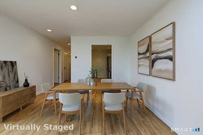 Building Photo - 105 Harbor Dr