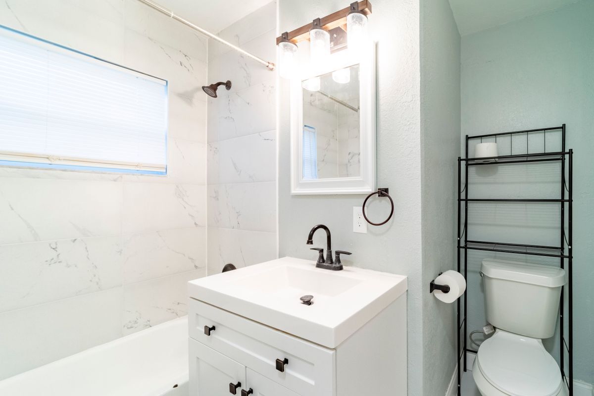 Building Photo - 51 N Cortez Ave