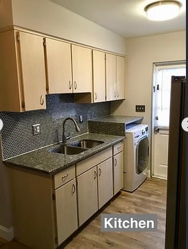 Building Photo - 321 S Brown Ave