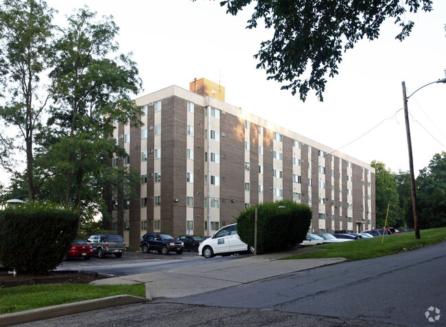 Primary Photo - Newton Tower Apartments