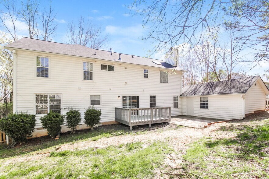 Building Photo - 2915 Emerson Lake Dr