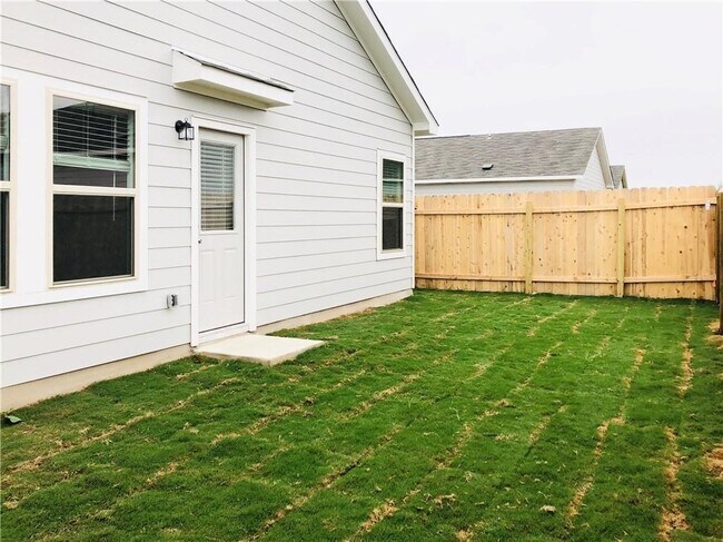 Building Photo - 3508 Lodgepole Dr