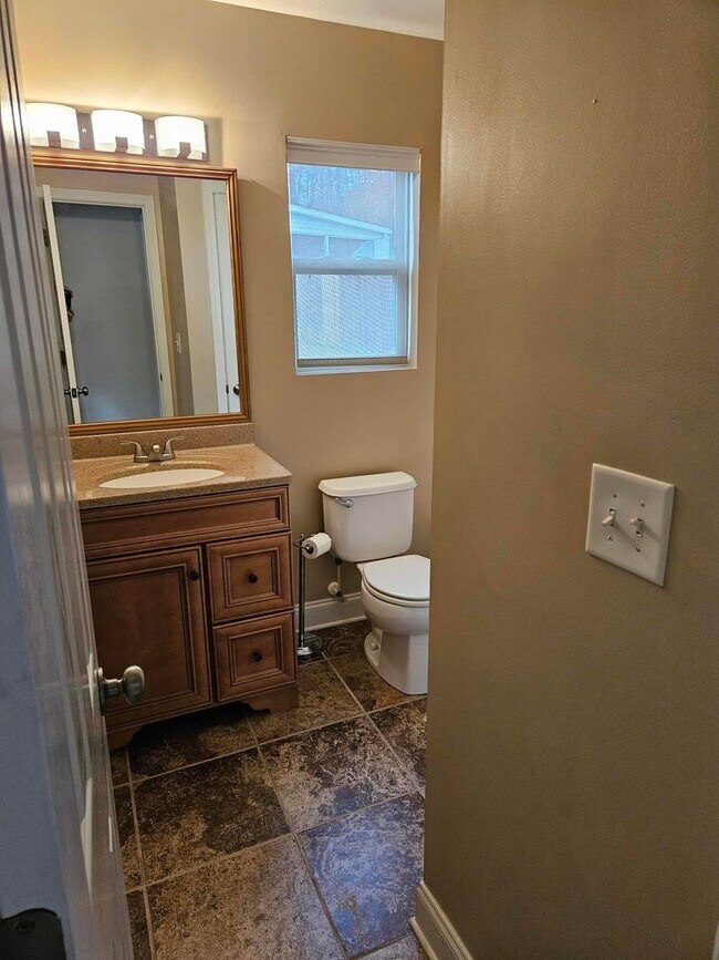 Building Photo - Troutman Area - 3 BR / 2 BA + Bonus Room & Garage