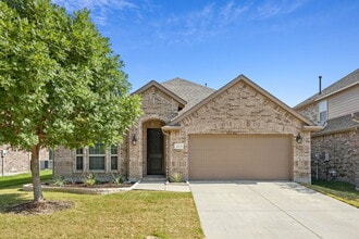 Building Photo - Charming 3-Bed Retreat on Houston Drive – Spacious 2013 Sq Ft in Melissa, TX!