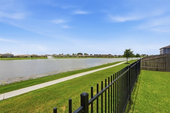 Building Photo - 25343 Trinity Oakley Ct