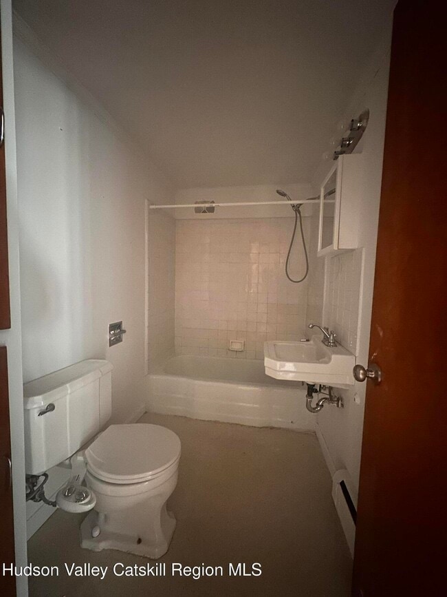 Building Photo - 6140 NY-9G