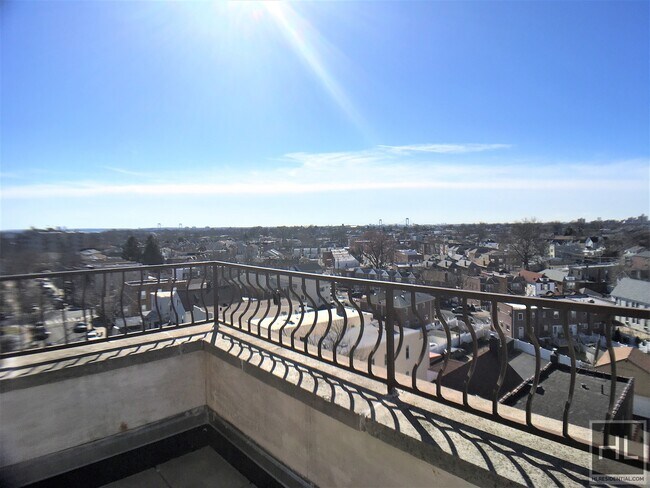 Building Photo - 3030 Middletown Rd