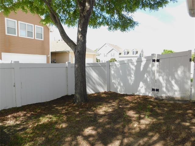 Building Photo - 1104 Hayden Ln