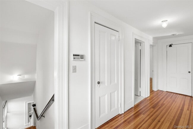 Building Photo - 208 Wheatley Rd