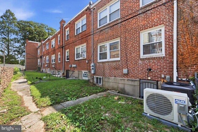 Building Photo - 6411 Malvern Ave
