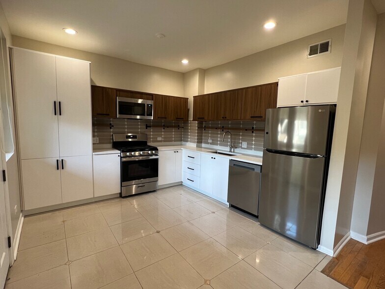 Building Photo - 1844 N Humboldt Blvd