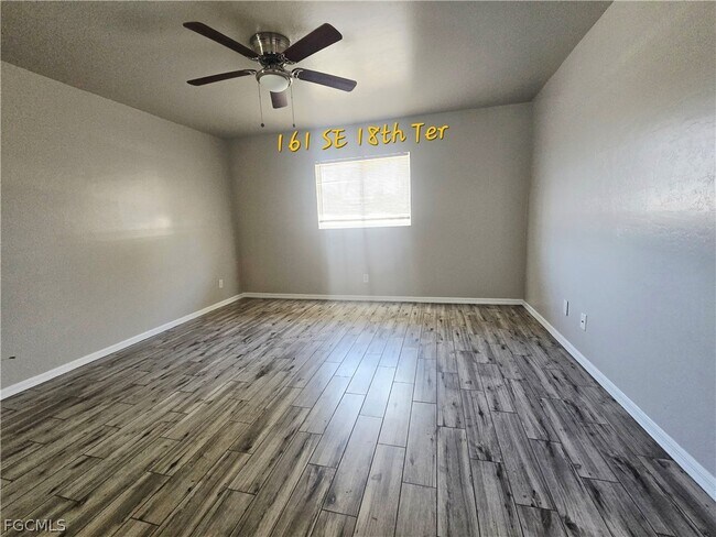 Building Photo - 161 SE 18th Terrace