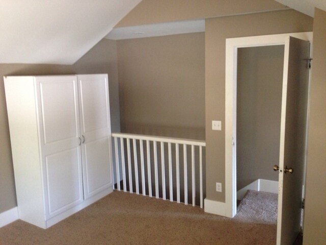 Building Photo - 2 Bedroom Duplex in Riverside!