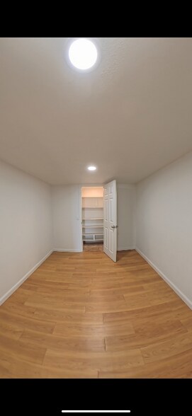 Building Photo - 2806 W Melvin St