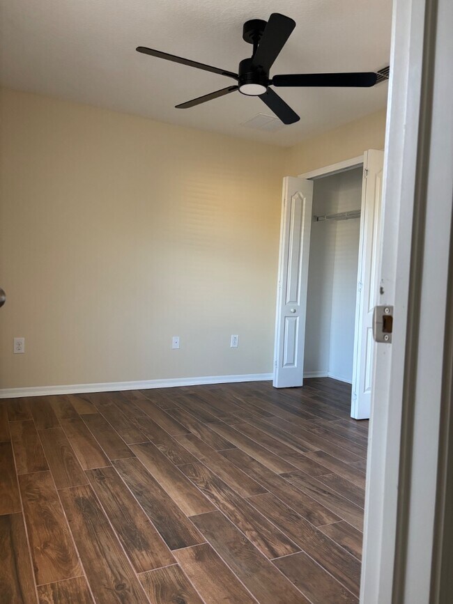 Building Photo - 4195 Winding Vine Dr