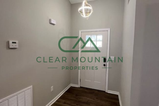 Building Photo - Beautifully Updated 4BR/2BA Home with Modern Finishes and Newly Built Dog Park!