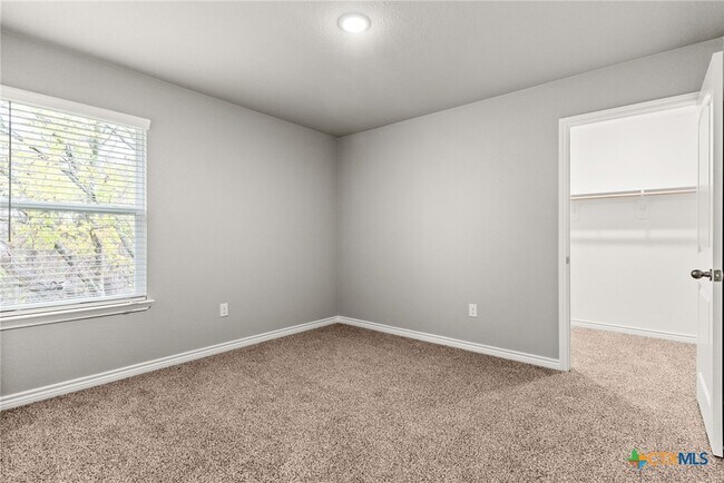 Building Photo - 304 Blair St