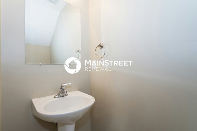 Building Photo - 3 Bedroom Pet-Friendly Home in Raleigh, NC with Main Street Renewal